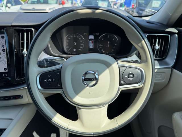 ボルボ ＸＣ６０ Ｄ４ ＡＷＤ モメンタム ディーゼルターボ ４ＷＤ H30年 (東北) 99