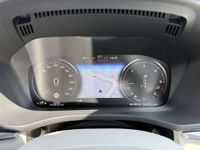 ボルボ ＸＣ６０ Ｄ４ ＡＷＤ モメンタム ディーゼルターボ ４ＷＤ H30年 (東北) 99