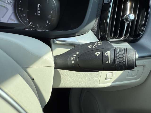 ボルボ ＸＣ６０ Ｄ４ ＡＷＤ モメンタム ディーゼルターボ ４ＷＤ H30年 (東北) 99