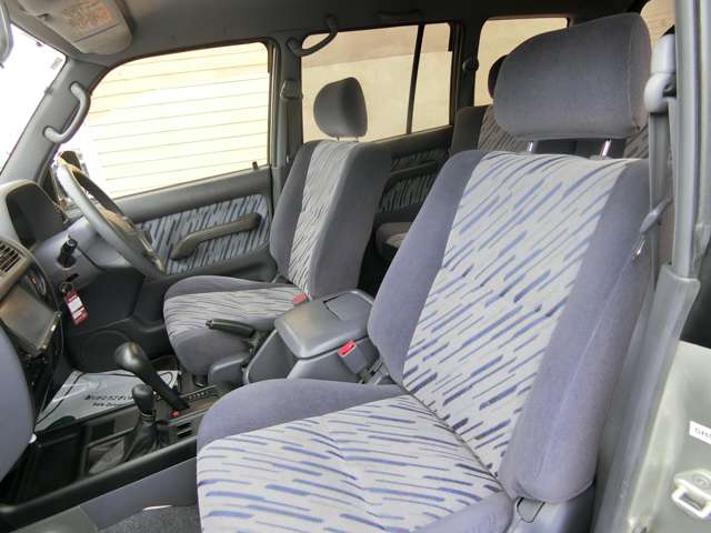 トヨタ ランドクルーザープラド ３．０ ＴＸ ディーゼルターボ ４ＷＤ H11年 (中国) 99