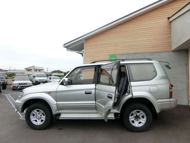 トヨタ ランドクルーザープラド ３．０ ＴＸ ディーゼルターボ ４ＷＤ H11年 (中国) 99