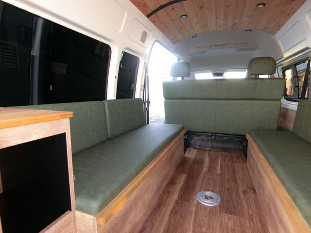 トヨタ ハイエースバン ２．８ ＤＸ ワイド スーパーロング ハイルーフ ディーゼルターボ ４ＷＤ R5年 (中国) 99