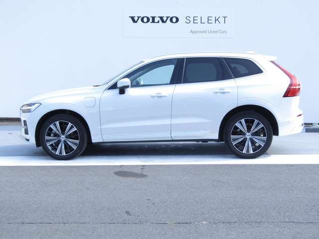 ボルボ ＸＣ６０ リチャージ アルティメット Ｔ６ ＡＷＤ プラグイン ハイブリッド ４ＷＤ R4年 (四国) 99