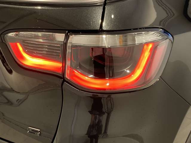ジープ コンパス Ｓモデル ４ＷＤ R2年 (東北) 99