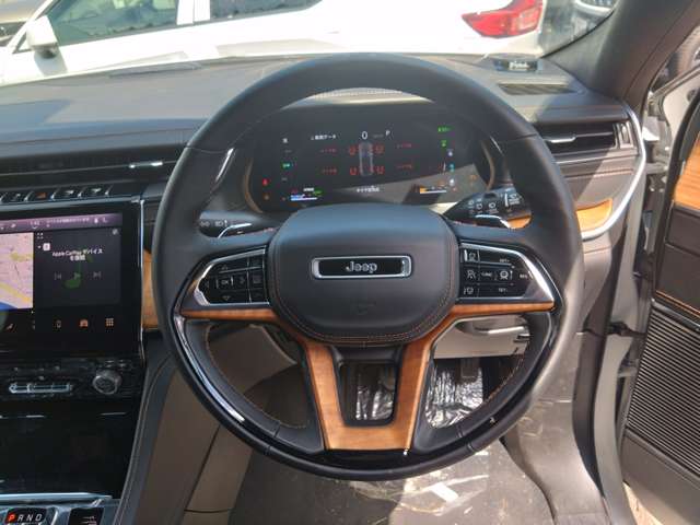 ジープ グランドチェロキー サミット リザーブ ４ＸＥ ４ＷＤ R7年 (東北) 99