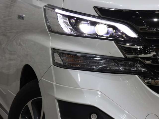 トヨタ ヴェルファイア　ハイブリッド ハイブリッド ２．５ エグゼクティブ ラウンジ Ｅ－ＦＯＵＲ ４ＷＤ H27年 (関東) 99