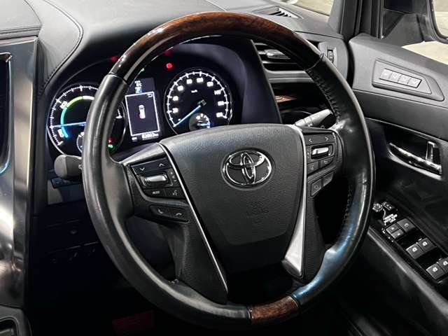 トヨタ ヴェルファイア　ハイブリッド ハイブリッド ２．５ エグゼクティブ ラウンジ Ｅ－ＦＯＵＲ ４ＷＤ H27年 (関東) 99