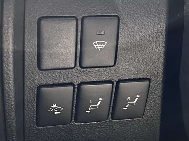 トヨタ ヴェルファイア　ハイブリッド ハイブリッド ２．５ エグゼクティブ ラウンジ Ｅ－ＦＯＵＲ ４ＷＤ H27年 (関東) 99