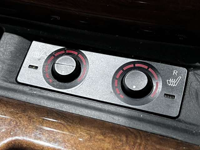 トヨタ ヴェルファイア　ハイブリッド ハイブリッド ２．５ エグゼクティブ ラウンジ Ｅ－ＦＯＵＲ ４ＷＤ H27年 (関東) 99