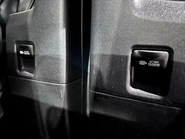 トヨタ ヴェルファイア　ハイブリッド ハイブリッド ２．５ エグゼクティブ ラウンジ Ｅ－ＦＯＵＲ ４ＷＤ H27年 (関東) 99