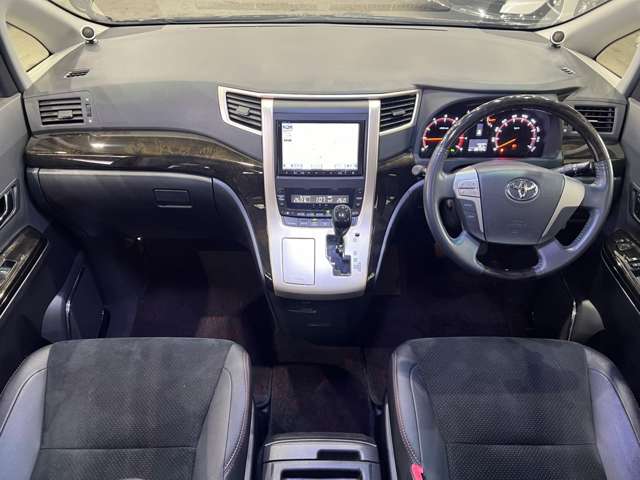 トヨタ ヴェルファイア ２．４ Ｚ ゴールデンアイズＩＩ H25年 (関東) 99