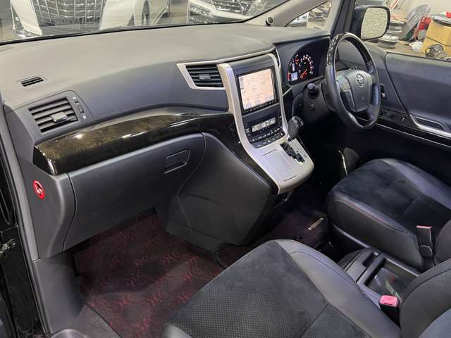 トヨタ ヴェルファイア ２．４ Ｚ ゴールデンアイズＩＩ H25年 (関東) 99