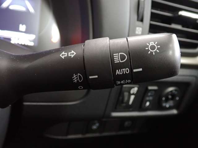 レクサス ＣＴ２００ｈ バージョンＣ R4年 (関東) 99