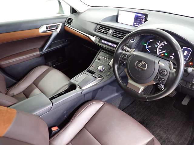 レクサス ＣＴ２００ｈ バージョンＣ R4年 (関東) 99