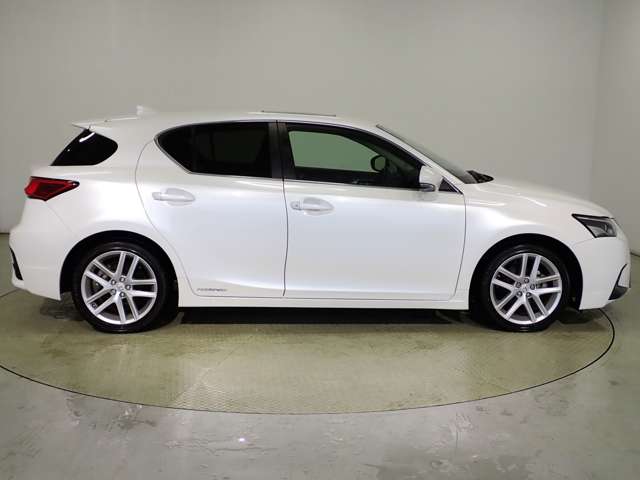 レクサス ＣＴ２００ｈ バージョンＣ R4年 (関東) 99