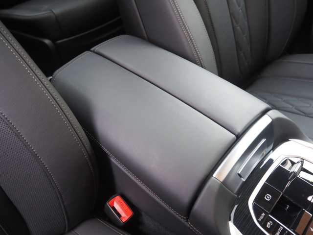 ＢＭＷ Ｘ７ Ｘドライブ４０Ｄ Ｍスポーツ ディーゼルターボ ４ＷＤ R5年 (近畿) 99