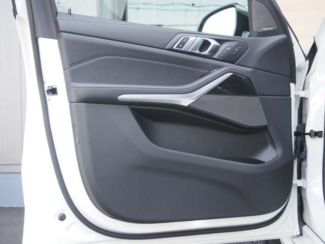 ＢＭＷ Ｘ７ Ｘドライブ４０Ｄ Ｍスポーツ ディーゼルターボ ４ＷＤ R5年 (近畿) 99