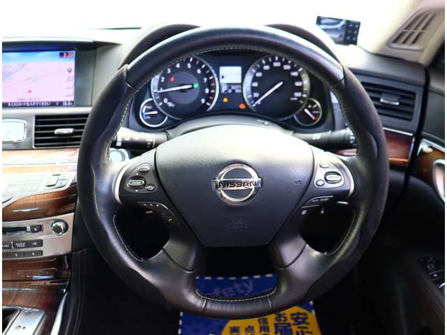 日産 シーマ　ハイブリッド ３．５ ＶＩＰ Ｇ H24年 (関東) 99