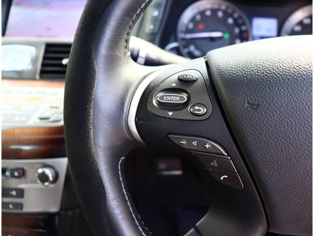 日産 シーマ　ハイブリッド ３．５ ＶＩＰ Ｇ H24年 (関東) 99