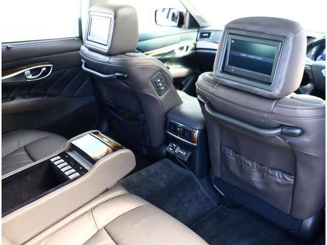 日産 シーマ　ハイブリッド ３．５ ＶＩＰ Ｇ H24年 (関東) 99