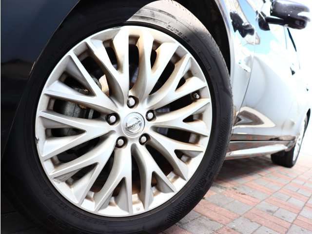 日産 シーマ　ハイブリッド ３．５ ＶＩＰ Ｇ H24年 (関東) 99