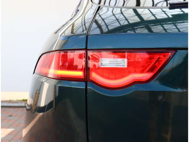 ジャガー Ｆペース ３５Ｔ Ｒスポーツ ４ＷＤ H29年 (関東) 99