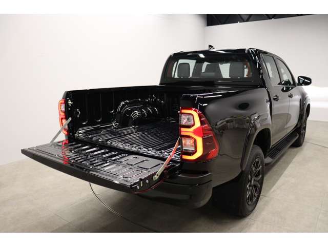 トヨタ ハイラックス ２．４ Ｚ ＧＲスポーツ ディーゼルターボ ４ＷＤ R7年 (東海) 99