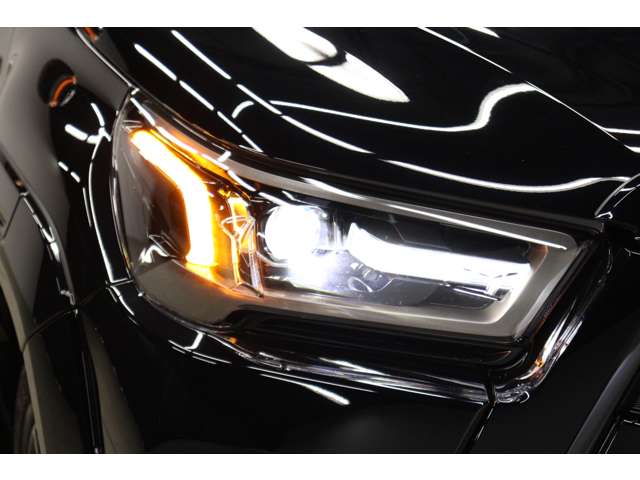 トヨタ ハイラックス ２．４ Ｚ ＧＲスポーツ ディーゼルターボ ４ＷＤ R7年 (東海) 99