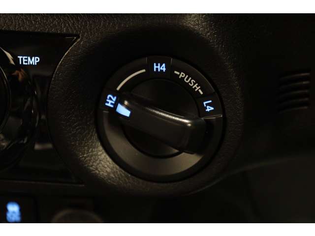 トヨタ ハイラックス ２．４ Ｚ ＧＲスポーツ ディーゼルターボ ４ＷＤ R7年 (東海) 99