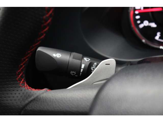 トヨタ ハイラックス ２．４ Ｚ ＧＲスポーツ ディーゼルターボ ４ＷＤ R7年 (東海) 99