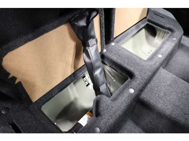 トヨタ ハイラックス ２．４ Ｚ ＧＲスポーツ ディーゼルターボ ４ＷＤ R7年 (東海) 99