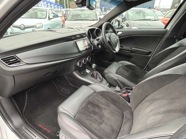 アルファロメオ ジュリエッタ ヴェローチェ H30年 (東北) 99