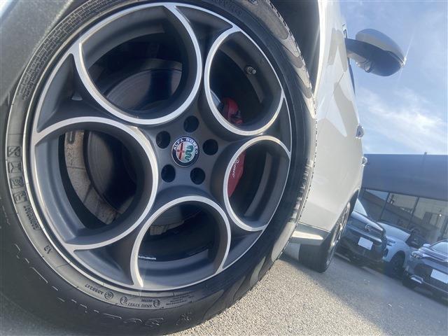 アルファロメオ ステルヴィオ ２．０ ターボ Ｑ４ スポーツパッケージ ４ＷＤ R1年 (東北) 99