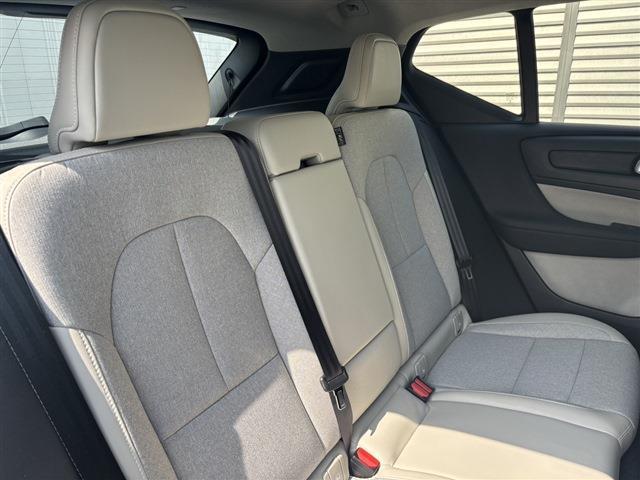 ボルボ ＸＣ４０ Ｔ４　モメンタム H30年 (東北) 99