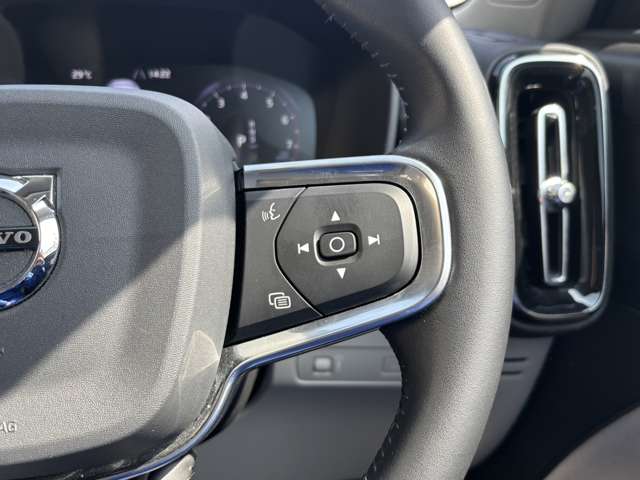 ボルボ ＸＣ４０ Ｔ４　モメンタム H30年 (東北) 99