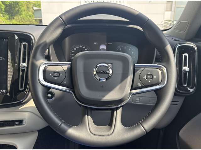 ボルボ ＸＣ４０ Ｔ４　モメンタム H30年 (東北) 99