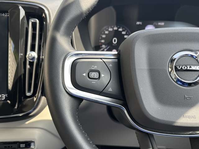 ボルボ ＸＣ４０ Ｔ４　モメンタム H30年 (東北) 99