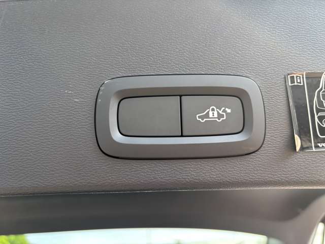 ボルボ ＸＣ４０ Ｔ４　モメンタム H30年 (東北) 99