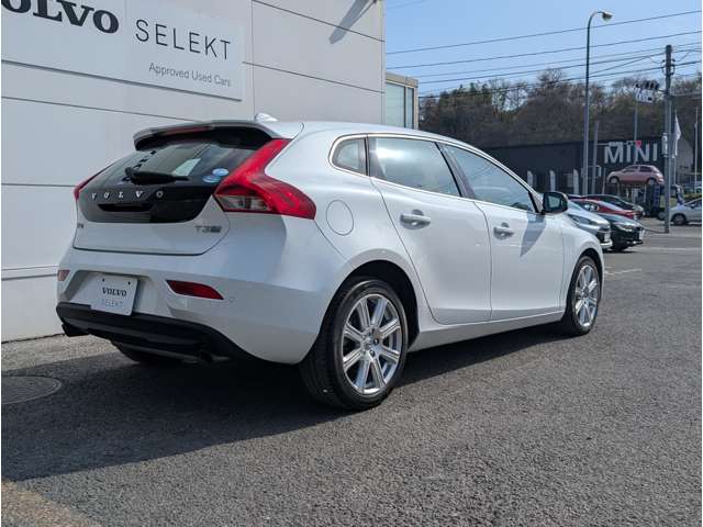 ボルボ Ｖ４０ Ｔ３　クラシックエディション R1年 (東北) 99