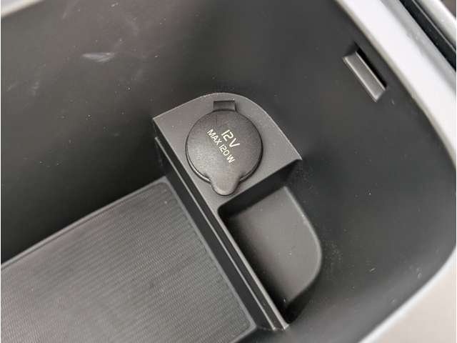 ボルボ Ｖ４０ Ｔ３　クラシックエディション R1年 (東北) 99