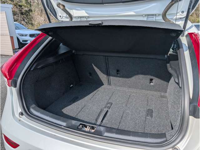 ボルボ Ｖ４０ Ｔ３　クラシックエディション R1年 (東北) 99