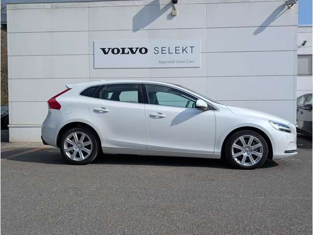 ボルボ Ｖ４０ Ｔ３　クラシックエディション R1年 (東北) 99