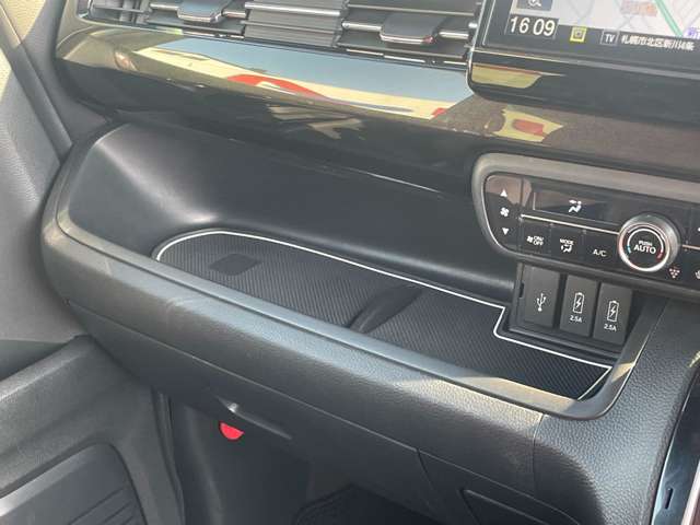 ホンダ Ｎ　ＢＯＸ カスタム ６６０ Ｇ Ｌ ４ＷＤ H30年 (北海道) 99