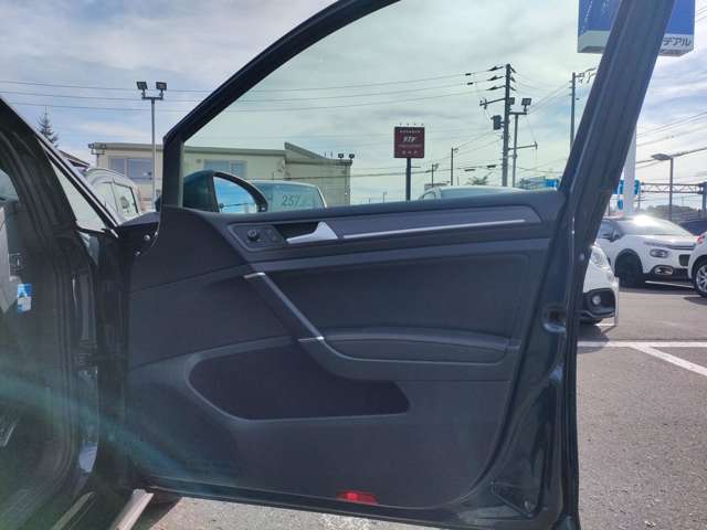 フォルクスワーゲン ゴルフ ＧＴＩ　パフォーマンス H29年 (東北) 99