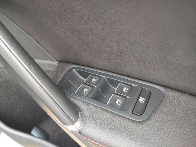 フォルクスワーゲン ゴルフ ＧＴＩ　パフォーマンス H29年 (東北) 99