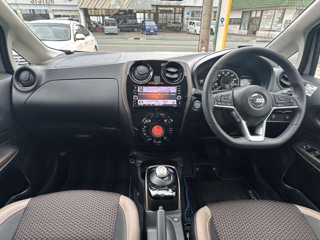 日産 ノート １．２ Ｅ－ＰＯＷＥＲ メダリスト R2年 (東海) 99