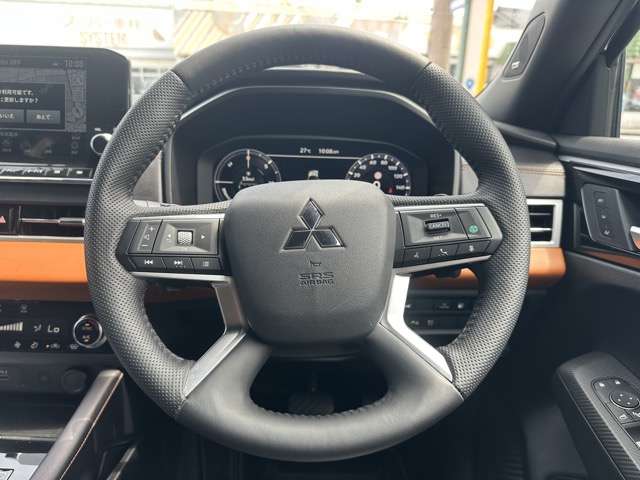 三菱 アウトランダーＰＨＥＶ ＰＨＥＶ ２．４ Ｐ ４ＷＤ R5年 (東海) 99