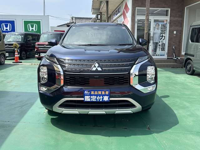 三菱 アウトランダーＰＨＥＶ ＰＨＥＶ ２．４ Ｐ ４ＷＤ R5年 (東海) 99