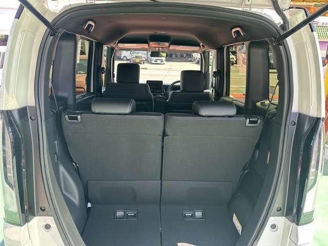 ホンダ Ｎ　ＢＯＸ カスタム ６６０ ターボ コーディネートスタイル ２トーン ４ＷＤ R7年 (東海) 99