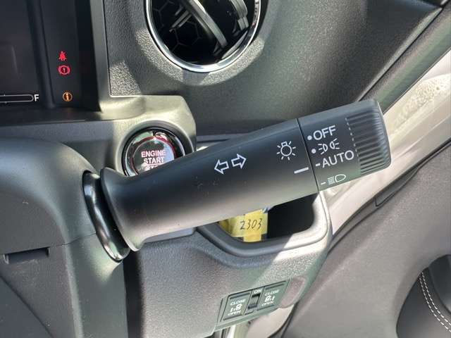 ホンダ Ｎ　ＢＯＸ カスタム ６６０ ターボ コーディネートスタイル ２トーン ４ＷＤ R7年 (東海) 99